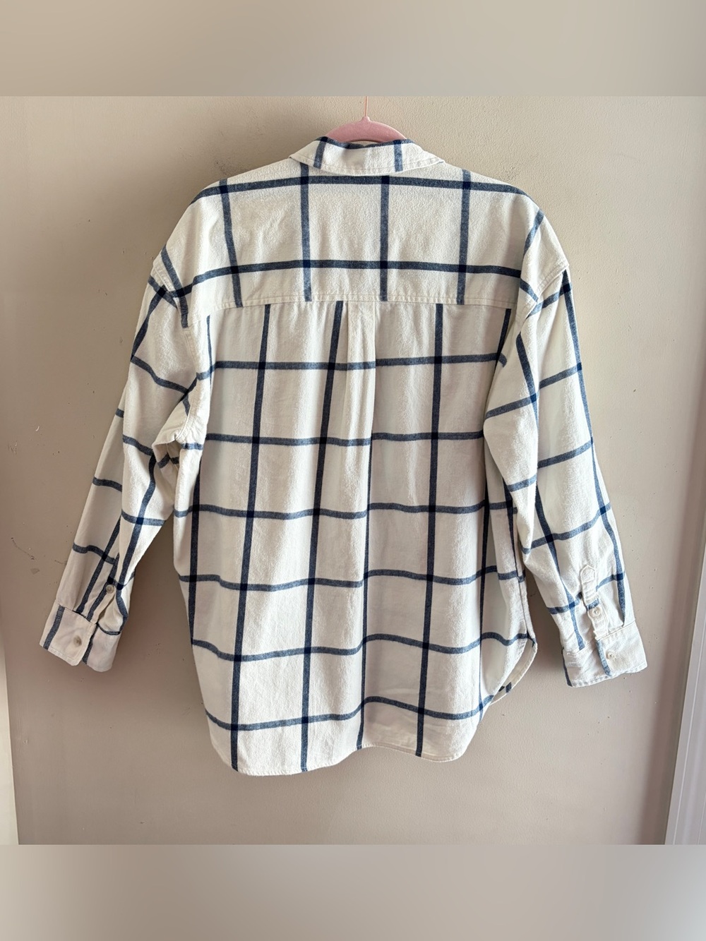 UNIVERSAL THREAD Oversized Flannel Long-Sleeve Button-Down, White Plaid, Large - Picture 7 of 11